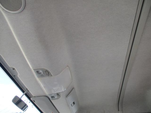 ファイター ２．３トン　２．９３トン吊り　古河ユニック　４段クレーン　フックイン　６速ＭＴ　荷寸５１０／２１０／２０　ベッド　坂道発進補助装置　左電格ミラー　荷台塗装　メッキパーツ　作業灯　タイヤ灯　アウトリガー　４トンベース　４トン車　４トン平　平　平車　ＭＴ（72枚目）