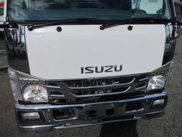 エルフトラック ２トン　強化ダンプ　新明和　高床　５速ＭＴ　コボレーン　荷寸３０４－１５９－３２　ピン加工　メッキパーツ　荷台塗装　４ナンバー　ピン　ＡＢＳ　ＡＳＲ　左電格ミラー　コボレーンシート　　坂道発進補助装置　馬力１５０馬力　レベライザー　地上高９５ｃｍ（5枚目）