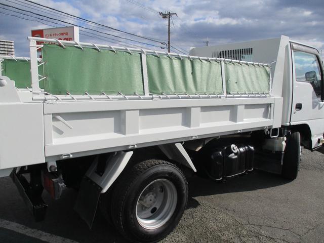 エルフトラック ２トン　強化ダンプ　新明和　高床　５速ＭＴ　コボレーン　荷寸３０４－１５９－３２　ピン加工　メッキパーツ　荷台塗装　４ナンバー　ピン　ＡＢＳ　ＡＳＲ　左電格ミラー　コボレーンシート　　坂道発進補助装置　馬力１５０馬力　レベライザー　地上高９５ｃｍ（14枚目）