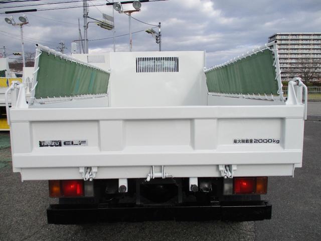 エルフトラック ２トン　強化ダンプ　新明和　高床　５速ＭＴ　コボレーン　荷寸３０４－１５９－３２　ピン加工　メッキパーツ　荷台塗装　４ナンバー　ピン　ＡＢＳ　ＡＳＲ　左電格ミラー　コボレーンシート　　坂道発進補助装置　馬力１５０馬力　レベライザー　地上高９５ｃｍ（15枚目）