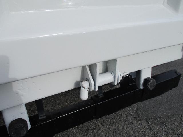 エルフトラック ２トン　強化ダンプ　新明和　高床　５速ＭＴ　コボレーン　荷寸３０４－１５９－３２　ピン加工　メッキパーツ　荷台塗装　４ナンバー　ピン　ＡＢＳ　ＡＳＲ　左電格ミラー　コボレーンシート　　坂道発進補助装置　馬力１５０馬力　レベライザー　地上高９５ｃｍ（21枚目）