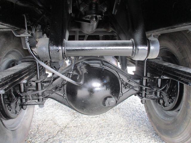 エルフトラック ２トン　強化ダンプ　新明和　高床　５速ＭＴ　コボレーン　荷寸３０４－１５９－３２　ピン加工　メッキパーツ　荷台塗装　４ナンバー　ピン　ＡＢＳ　ＡＳＲ　左電格ミラー　コボレーンシート　　坂道発進補助装置　馬力１５０馬力　レベライザー　地上高９５ｃｍ（28枚目）