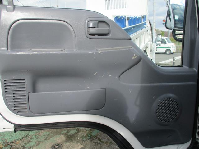 エルフトラック ２トン　強化ダンプ　新明和　高床　５速ＭＴ　コボレーン　荷寸３０４－１５９－３２　ピン加工　メッキパーツ　荷台塗装　４ナンバー　ピン　ＡＢＳ　ＡＳＲ　左電格ミラー　コボレーンシート　　坂道発進補助装置　馬力１５０馬力　レベライザー　地上高９５ｃｍ（32枚目）