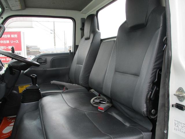 エルフトラック ２トン　強化ダンプ　新明和　高床　５速ＭＴ　コボレーン　荷寸３０４－１５９－３２　ピン加工　メッキパーツ　荷台塗装　４ナンバー　ピン　ＡＢＳ　ＡＳＲ　左電格ミラー　コボレーンシート　　坂道発進補助装置　馬力１５０馬力　レベライザー　地上高９５ｃｍ（44枚目）