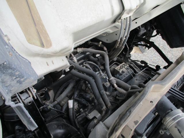 エルフトラック ２トン　強化ダンプ　新明和　高床　５速ＭＴ　コボレーン　荷寸３０４－１５９－３２　ピン加工　メッキパーツ　荷台塗装　４ナンバー　ピン　ＡＢＳ　ＡＳＲ　左電格ミラー　コボレーンシート　　坂道発進補助装置　馬力１５０馬力　レベライザー　地上高９５ｃｍ（47枚目）