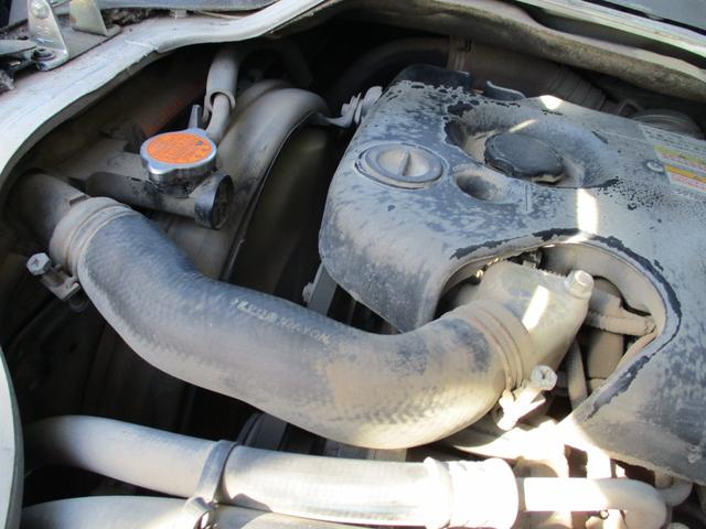 エルフトラック １．９５トン　Ｗキャブ　ロング　全低床　５ＡＴ　乗車定員６人　荷寸３２３／１７９／３８　アオリチェーン　アオリ上アルミカバー　床縞板鉄板　枕木　リアパワーウィンドウ　アイドリングストップ　２トンベース　２トン平　２トンロング　２トン　ダブルキャブ　平　平車（57枚目）