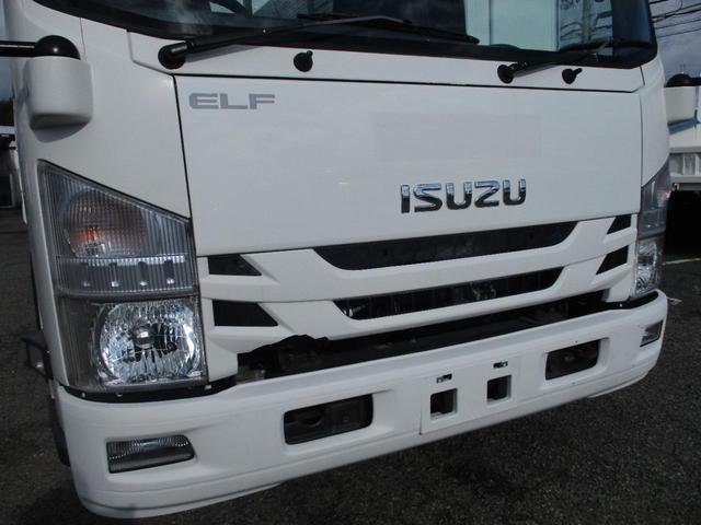 エルフトラック ３．５トン　ワイドロング　全低床　ＭＴ　極東　パワーゲート　昇降６００ｋｇ　荷寸４３１／１９９／３６　極東Ｖ６０２Ｂ－１ＭＫＴ２　床板アピトン　坂道発進補助装置　左電格ミラー　増トン　ＡＳＲ　３トン　４トン　垂直パワーゲート　架装　平　ワイド　ロング（7枚目）