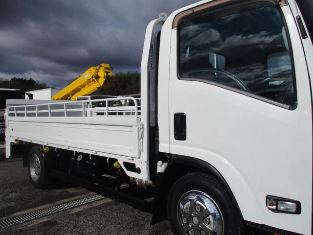 エルフトラック ３．５トン　ワイドロング　全低床　ＭＴ　極東　パワーゲート　昇降６００ｋｇ　荷寸４３１／１９９／３６　極東Ｖ６０２Ｂ－１ＭＫＴ２　床板アピトン　坂道発進補助装置　左電格ミラー　増トン　ＡＳＲ　３トン　４トン　垂直パワーゲート　架装　平　ワイド　ロング（14枚目）