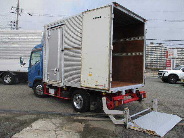 エルフトラック 2トン アルミバン アーム式パワーゲート 全低床 6MT 昇降600kg リモコン 荷寸310/176/20 サイドドア ラッシングレール2段 坂道発進補助装置 アイドリングストップ オーバーヘッドコンソール 2トン車 2トンベース 2トントラック バン(4枚目)