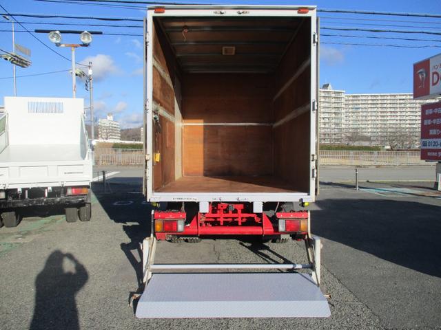 エルフトラック 2トン アルミバン アーム式パワーゲート 全低床 6MT 昇降600kg リモコン 荷寸310/176/20 サイドドア ラッシングレール2段 坂道発進補助装置 アイドリングストップ オーバーヘッドコンソール 2トン車 2トンベース 2トントラック バン(23枚目)