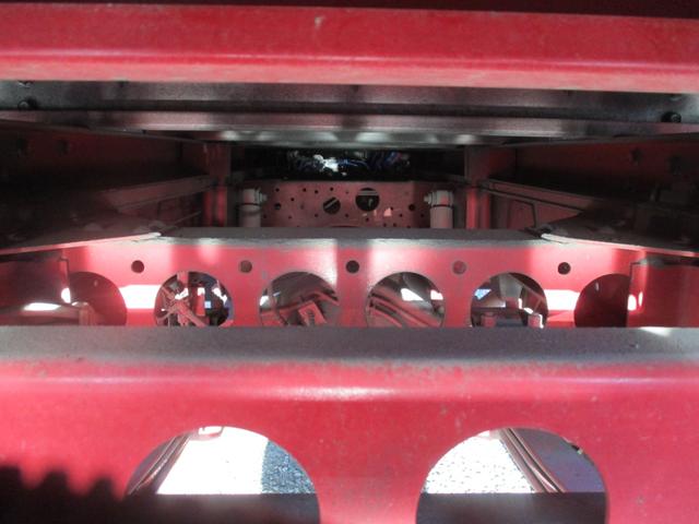 エルフトラック 2トン アルミバン アーム式パワーゲート 全低床 6MT 昇降600kg リモコン 荷寸310/176/20 サイドドア ラッシングレール2段 坂道発進補助装置 アイドリングストップ オーバーヘッドコンソール 2トン車 2トンベース 2トントラック バン(35枚目)