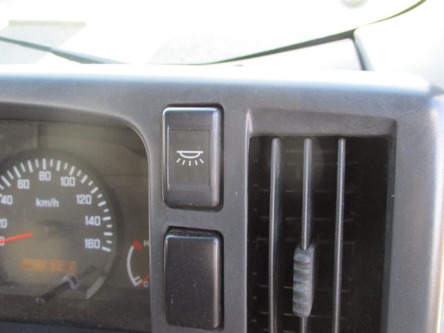 エルフトラック 2トン アルミバン アーム式パワーゲート 全低床 6MT 昇降600kg リモコン 荷寸310/176/20 サイドドア ラッシングレール2段 坂道発進補助装置 アイドリングストップ オーバーヘッドコンソール 2トン車 2トンベース 2トントラック バン(50枚目)