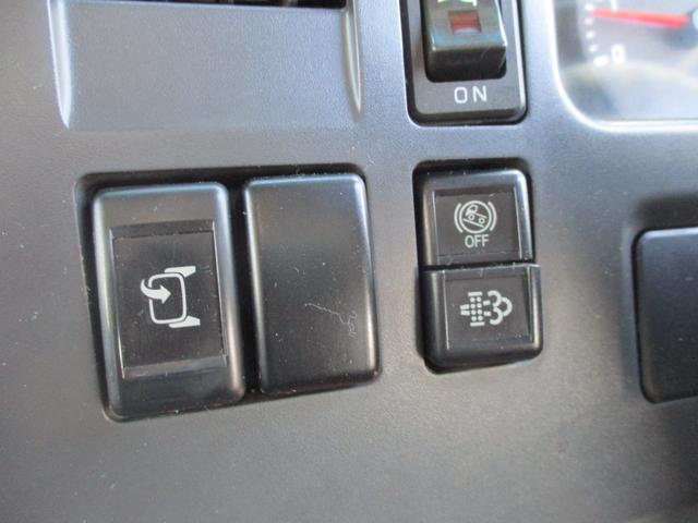 エルフトラック 2トン アルミバン アーム式パワーゲート 全低床 6MT 昇降600kg リモコン 荷寸310/176/20 サイドドア ラッシングレール2段 坂道発進補助装置 アイドリングストップ オーバーヘッドコンソール 2トン車 2トンベース 2トントラック バン(52枚目)