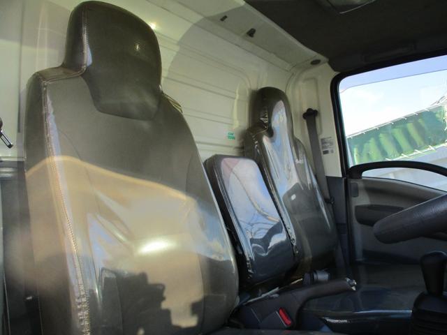 エルフトラック 2トン アルミバン アーム式パワーゲート 全低床 6MT 昇降600kg リモコン 荷寸310/176/20 サイドドア ラッシングレール2段 坂道発進補助装置 アイドリングストップ オーバーヘッドコンソール 2トン車 2トンベース 2トントラック バン(55枚目)