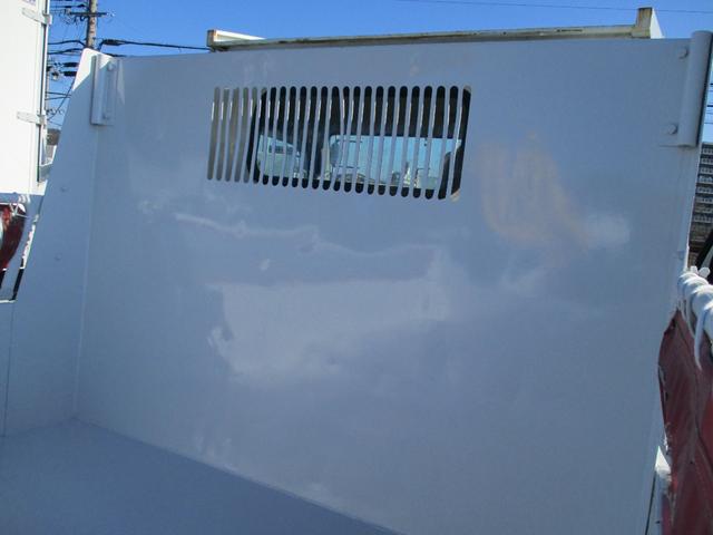 キャンター ３トン　強化ダンプ　高床　５速ＭＴ　コボレーン　ピン加工　荷寸３０４－１５９－３７　４ナンバー　ＥＴＣ　１５０馬力　新明和　左電格ミラー　衝突被害軽減ブレーキ　ルーフキャリア　ＡＢＳ　ピン　車線逸脱警報装置　横滑り抑制機能　小型　４ナンバー　２トン車（16枚目）