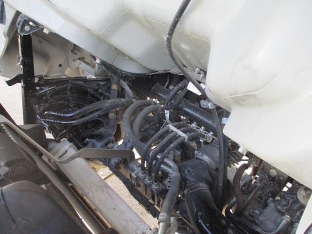 キャンター ３トン　強化ダンプ　高床　５速ＭＴ　コボレーン　ピン加工　荷寸３０４－１５９－３７　４ナンバー　ＥＴＣ　１５０馬力　新明和　左電格ミラー　衝突被害軽減ブレーキ　ルーフキャリア　ＡＢＳ　ピン　車線逸脱警報装置　横滑り抑制機能　小型　４ナンバー　２トン車（46枚目）