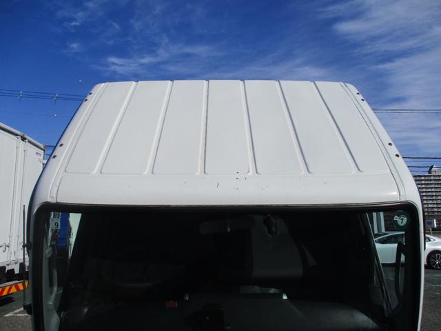キャンター ３トン　強化ダンプ　全低床　５速ＭＴ　コボレーン　あゆみ掛け　荷寸３０４－１５９－３７　４ナンバー　１５０馬力　極東製　左電格ミラー　枕木　ＡＢＳ　車線逸脱警報装置　２トン車　オーバーヘッドコンソール　地上高８６ｃｍ　コボレーンシート　盗難防止システム　小型（6枚目）