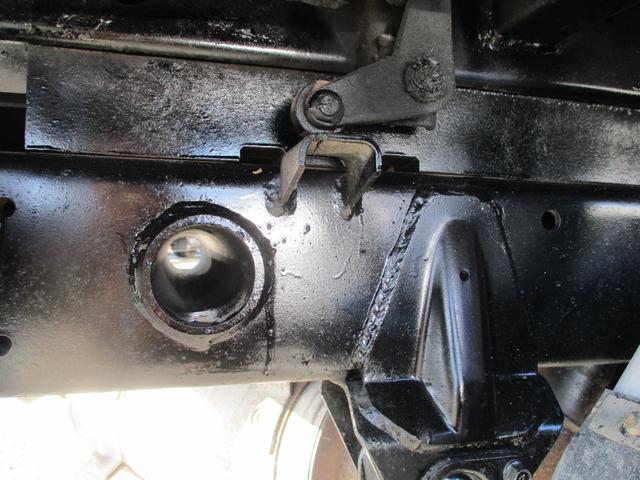 キャンター ３トン　強化ダンプ　全低床　５速ＭＴ　コボレーン　あゆみ掛け　荷寸３０４－１５９－３７　４ナンバー　１５０馬力　極東製　左電格ミラー　枕木　ＡＢＳ　車線逸脱警報装置　２トン車　オーバーヘッドコンソール　地上高８６ｃｍ　コボレーンシート　盗難防止システム　小型（25枚目）