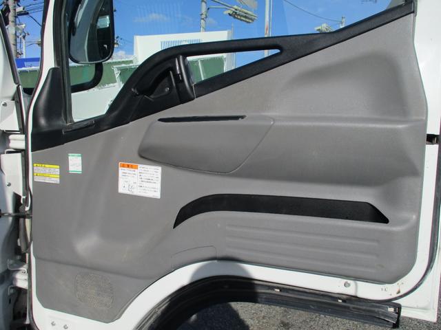 キャンター ３トン　強化ダンプ　全低床　５速ＭＴ　コボレーン　あゆみ掛け　荷寸３０４－１５９－３７　４ナンバー　１５０馬力　極東製　左電格ミラー　枕木　ＡＢＳ　車線逸脱警報装置　２トン車　オーバーヘッドコンソール　地上高８６ｃｍ　コボレーンシート　盗難防止システム　小型（31枚目）