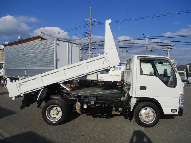 エルフトラック ２トン　強化ダンプ　極東製　全低床　５速ＭＴ　コボレーン　レベライザ　坂道発進補助装置　ロープフック　　床板鉄板　荷台塗装　スペアタイヤ　取扱説明書　２トンダンプ　２トン車　２トンベース　ダンプ　極東ダンプ　ミッション　マニュアル　ＭＴ　極東開発工業（7枚目）