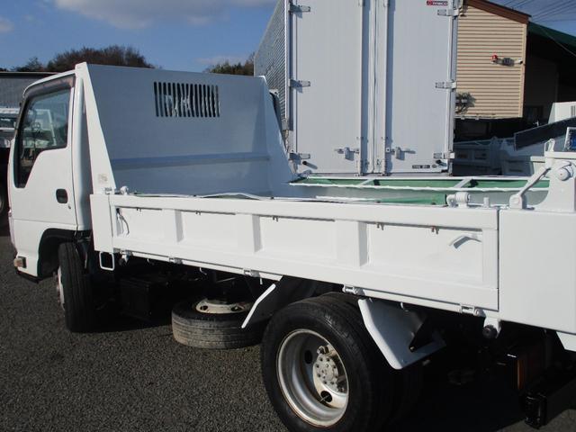 エルフトラック ２トン　強化ダンプ　極東製　全低床　５速ＭＴ　コボレーン　レベライザ　坂道発進補助装置　ロープフック　　床板鉄板　荷台塗装　スペアタイヤ　取扱説明書　２トンダンプ　２トン車　２トンベース　ダンプ　極東ダンプ　ミッション　マニュアル　ＭＴ　極東開発工業（12枚目）