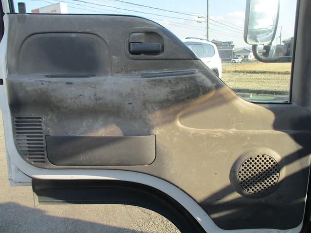 エルフトラック ２トン　強化ダンプ　極東製　全低床　５速ＭＴ　コボレーン　レベライザ　坂道発進補助装置　ロープフック　　床板鉄板　荷台塗装　スペアタイヤ　取扱説明書　２トンダンプ　２トン車　２トンベース　ダンプ　極東ダンプ　ミッション　マニュアル　ＭＴ　極東開発工業（26枚目）