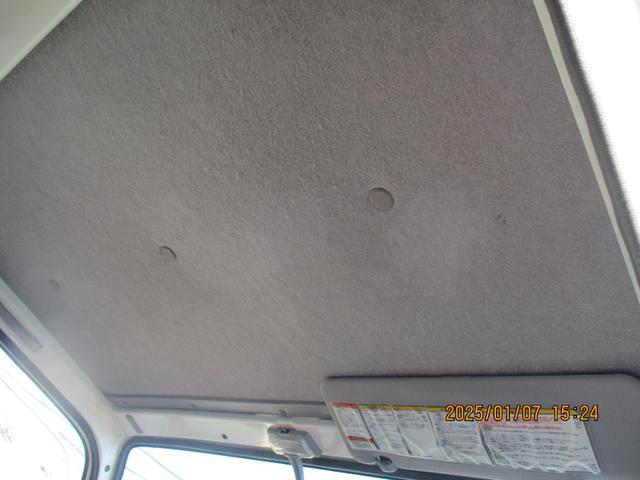 エルフトラック ２トン　強化ダンプ　極東製　全低床　５速ＭＴ　コボレーン　レベライザ　坂道発進補助装置　ロープフック　　床板鉄板　荷台塗装　スペアタイヤ　取扱説明書　２トンダンプ　２トン車　２トンベース　ダンプ　極東ダンプ　ミッション　マニュアル　ＭＴ　極東開発工業（39枚目）