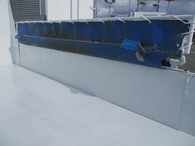 エルフトラック ３トン　強化ダンプ　極東製　全低床　６速ＭＴ　コボレーン　荷寸３０４－１５９－３７　ピン加工１箇所　あゆみ掛け４ヶ所　ＥＴＣ　１５０馬力　４ナンバー　ピン　ＡＢＳ　ＡＳＲ　ＥＣＯＮＯ　コボレーンシート　坂道発進補助装置　ターボ　ＤＤ０２－３１　４ＪＪ１（29枚目）