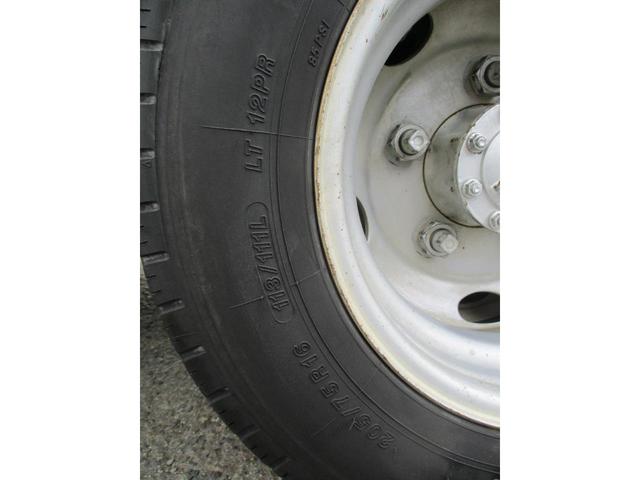 エルフトラック ３トン　強化ダンプ　極東製　全低床　６速ＭＴ　コボレーン　荷寸３０４－１５９－３７　ピン加工１箇所　あゆみ掛け４ヶ所　ＥＴＣ　１５０馬力　４ナンバー　ピン　ＡＢＳ　ＡＳＲ　ＥＣＯＮＯ　コボレーンシート　坂道発進補助装置　ターボ　ＤＤ０２－３１　４ＪＪ１（38枚目）