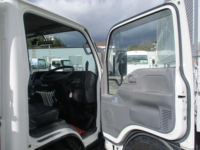 エルフトラック ３トン　強化ダンプ　極東製　全低床　６速ＭＴ　コボレーン　荷寸３０４－１５９－３７　ピン加工１箇所　あゆみ掛け４ヶ所　ＥＴＣ　１５０馬力　４ナンバー　ピン　ＡＢＳ　ＡＳＲ　ＥＣＯＮＯ　コボレーンシート　坂道発進補助装置　ターボ　ＤＤ０２－３１　４ＪＪ１（42枚目）