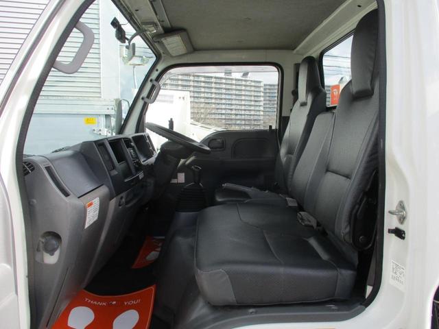 エルフトラック ３トン　強化ダンプ　極東製　全低床　６速ＭＴ　コボレーン　荷寸３０４－１５９－３７　ピン加工１箇所　あゆみ掛け４ヶ所　ＥＴＣ　１５０馬力　４ナンバー　ピン　ＡＢＳ　ＡＳＲ　ＥＣＯＮＯ　コボレーンシート　坂道発進補助装置　ターボ　ＤＤ０２－３１　４ＪＪ１（52枚目）