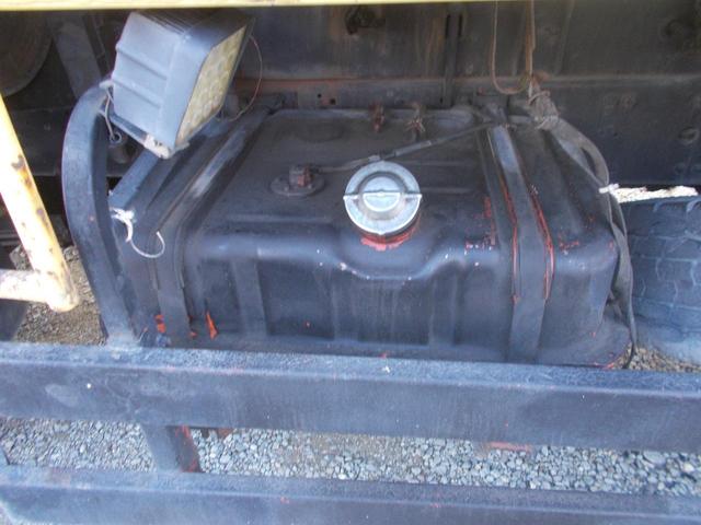 ファイター ７．２トン　増トン　新明和　ダンプ　船底仕様　電動コボレーン　成約時単色外装塗装！　ベッド　１方開　ピン加工１箇所　ＥＴＣ　国産エンジン　舟形ダンプ　エア抜けなし　左電格ミラー　ターボなし　荷寸（船底）３４１－１９０－５６　坂道発進補助装置　ユーザー買取　架装（33枚目）