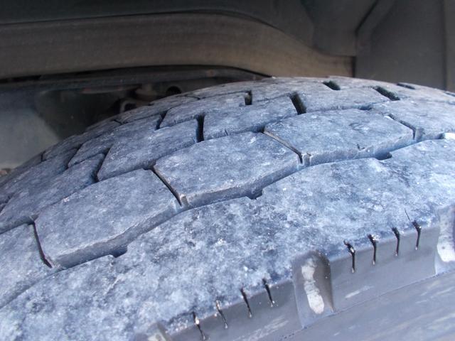 ファイター ７．２トン　増トン　新明和　ダンプ　船底仕様　電動コボレーン　成約時単色外装塗装！　ベッド　１方開　ピン加工１箇所　ＥＴＣ　国産エンジン　舟形ダンプ　エア抜けなし　左電格ミラー　ターボなし　荷寸（船底）３４１－１９０－５６　坂道発進補助装置　ユーザー買取　架装（35枚目）