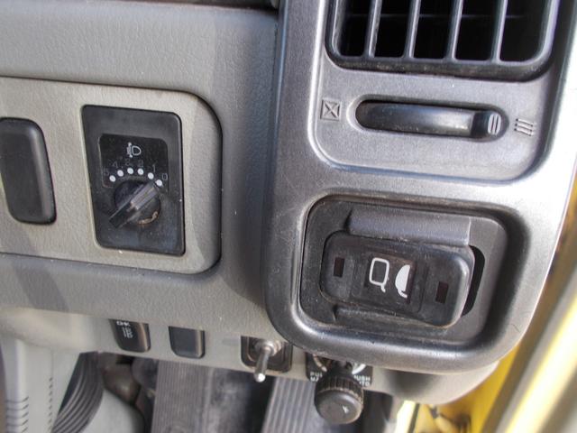 ファイター ７．２トン　増トン　新明和　ダンプ　船底仕様　電動コボレーン　成約時単色外装塗装！　ベッド　１方開　ピン加工１箇所　ＥＴＣ　国産エンジン　舟形ダンプ　エア抜けなし　左電格ミラー　ターボなし　荷寸（船底）３４１－１９０－５６　坂道発進補助装置　ユーザー買取　架装（48枚目）