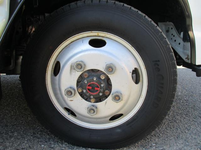 エルフトラック １．４５トン　北村製　パネルバン　４ＷＤ　全低床　５速ＡＴ　荷寸３２０－１７４－２０４　床板ステン　バックカメラ　ラッシングレール２段　庫内フック２ヶ所　左電格ミラー　　Ｂカメラ　ターボ　１１０馬力　４駆　バン　ＡＢＳ　レベライザー　２トン　２Ｔ　２ｔ　架装可（37枚目）