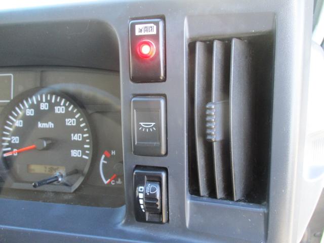 エルフトラック １．４５トン　北村製　パネルバン　４ＷＤ　全低床　５速ＡＴ　荷寸３２０－１７４－２０４　床板ステン　バックカメラ　ラッシングレール２段　庫内フック２ヶ所　左電格ミラー　　Ｂカメラ　ターボ　１１０馬力　４駆　バン　ＡＢＳ　レベライザー　２トン　２Ｔ　２ｔ　架装可（46枚目）