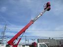 作業床12.3m 高所作業車 バケット200kg 高床 5速MT アワーメーター6551.1h 左電格ミラー (株)エスマック製 130馬力 ターボ無し MT 2トン車 2トンベース 高車 ミッション マニュアル 130馬力 4HL1 伸縮ブーム型(27枚目)