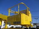 作業床高１２ｍ　高所作業車　バケット２００ｋｇ　高床　５ＭＴ　積載１５０ｋｇ　作業半径９．８ｍ　アワーメーター４８８３．９ｈ　左電格ミラー　ＥＴＣ　荷台塗装　坂道発進補助装置　タダノ製　２トンベース　レベライザー　高所作業　トラック式　５速　５速ＭＴ　ＭＴ　架装（36枚目）