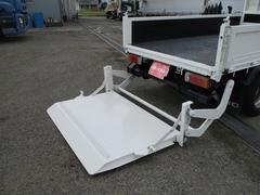 新明和製アーム式パワーゲート 5