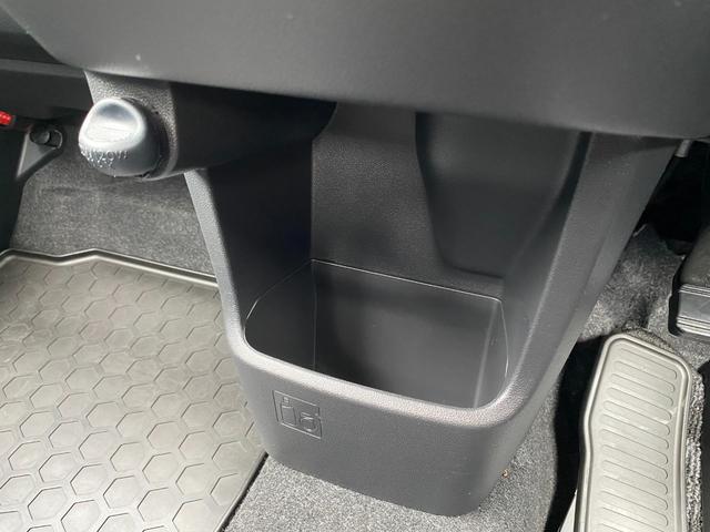 ムーヴ カスタム　ＲＳ　ハイパーリミテッドＳＡＩＩＩ　ターボ車／衝突軽減／ナビＴＶ全方カメラ／シートヒーター／Ｂｌｕｅｔｏｏｔｈオーディオ／ＬＥＤヘッドライト／フォグランプ／スマートキー／プッシュスタート／純正アルミホイール（47枚目）