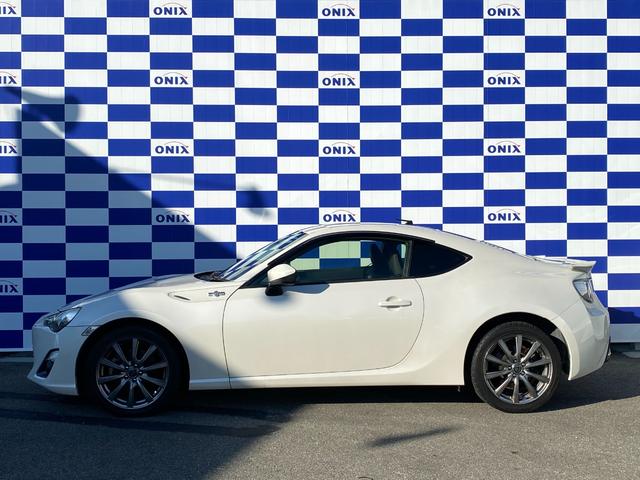 ８６ ＧＴリミテッド　純正ナビ／フルセグ／Ｂカメラ／Ｂｌｕｅｔｏｏｔｈ／シートヒーター／ＨＩＤヘッド／フォグランプ／スマートキー／プッシュスタート／１７インチアルミホイール／（9枚目）