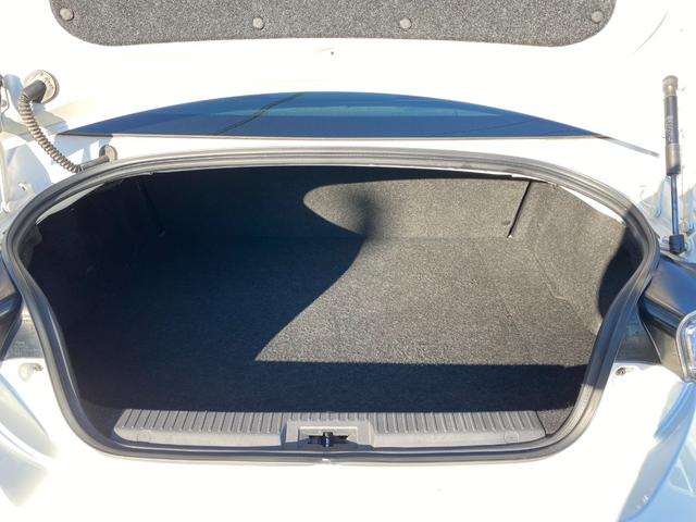 ８６ ＧＴリミテッド　純正ナビ／フルセグ／Ｂカメラ／Ｂｌｕｅｔｏｏｔｈ／シートヒーター／ＨＩＤヘッド／フォグランプ／スマートキー／プッシュスタート／１７インチアルミホイール／（27枚目）