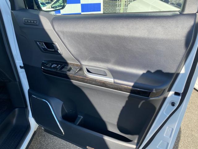 ヴェルファイアハイブリッド ＺＲ　Ｇエディション　純正８型ナビ／フルセグ／全方カメラ／Ｂｌｕｅｔｏｏｔｈ／Ｒモニタ／両側パワスラ／モデリスタエアロ／パワーバックドア／Ｗサンルーフ／アルミホイール／クルーズコントロール（24枚目）