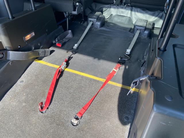 ハイゼットカーゴ スローパーＳＡ３　衝突軽減／ナビ／地デジＴＶ／Ｂカメラ／Ｂｌｕｅｔｏｏｔｈオーディオ／電動ウィンチ／車イス電動固定装置／ＬＥＤヘッドライト／オートマチックハイビーム／オートライト（26枚目）