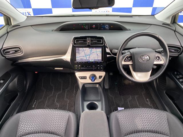 プリウス Sセーフティプラス 衝突軽減/9型ナビ/フルセグ/Bカメラ/Bluetooth/追従クルコン/ヘッドアップディスプレイ/オートマチックハイビーム/パーキングアシスト/スマートキー/プッシュスタート(3枚目)