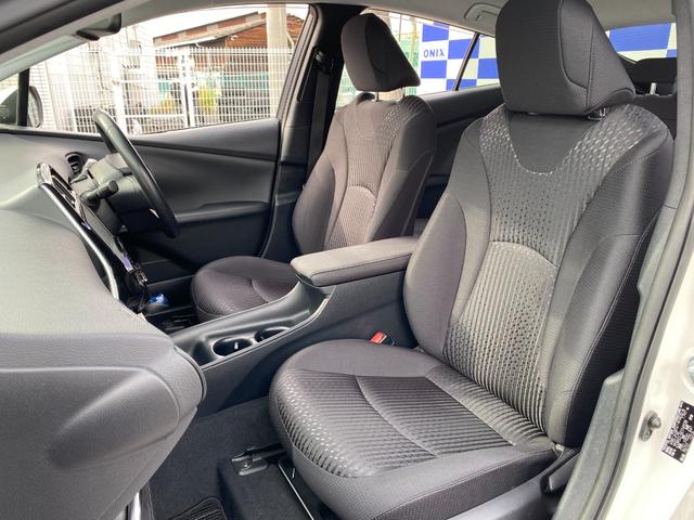 プリウス Sセーフティプラス 衝突軽減/9型ナビ/フルセグ/Bカメラ/Bluetooth/追従クルコン/ヘッドアップディスプレイ/オートマチックハイビーム/パーキングアシスト/スマートキー/プッシュスタート(27枚目)