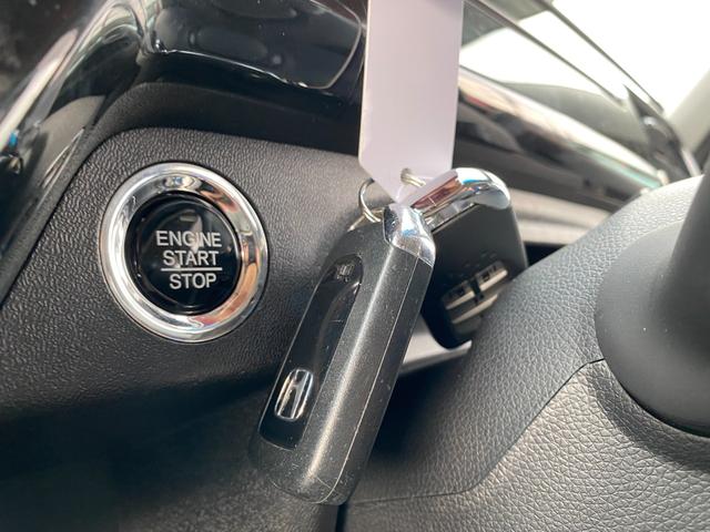 ステップワゴン G ホンダセンシング 衝突軽減/9型ナビ/フルセグ/Bカメラ/両側パワスラ/後席モニタ/Bluetoothオーディオ/舵角支援レーダークルーズコントロール/スマートキー/プッシュスタート(42枚目)