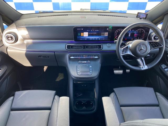 Vクラス V220d AMGラインパッケージ 新車保証継承/ドライビングアシスタンスパッケージ/360°カメラシステム/フリップダウンモニター/両側電動スライドドア/アクティブレーンキーピングアシスト/アダプティブブレーキアシスト(3枚目)