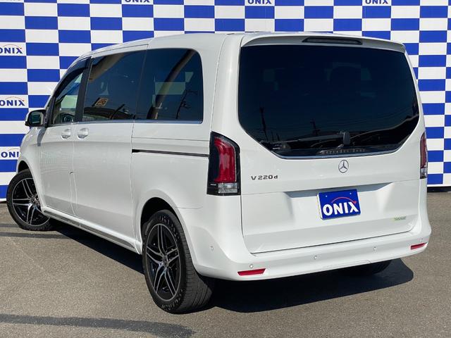 Vクラス V220d AMGラインパッケージ 新車保証継承/ドライビングアシスタンスパッケージ/360°カメラシステム/フリップダウンモニター/両側電動スライドドア/アクティブレーンキーピングアシスト/アダプティブブレーキアシスト(5枚目)