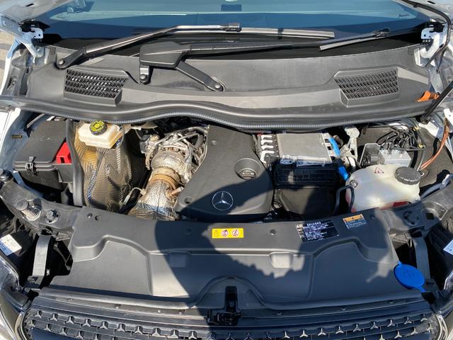 Vクラス V220d AMGラインパッケージ 新車保証継承/ドライビングアシスタンスパッケージ/360°カメラシステム/フリップダウンモニター/両側電動スライドドア/アクティブレーンキーピングアシスト/アダプティブブレーキアシスト(65枚目)